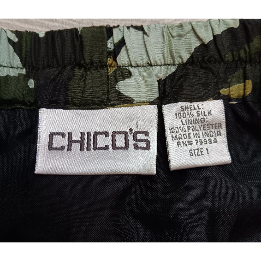 Women's Chico's Skirt Size 1 Green White - Picture 2 of 2